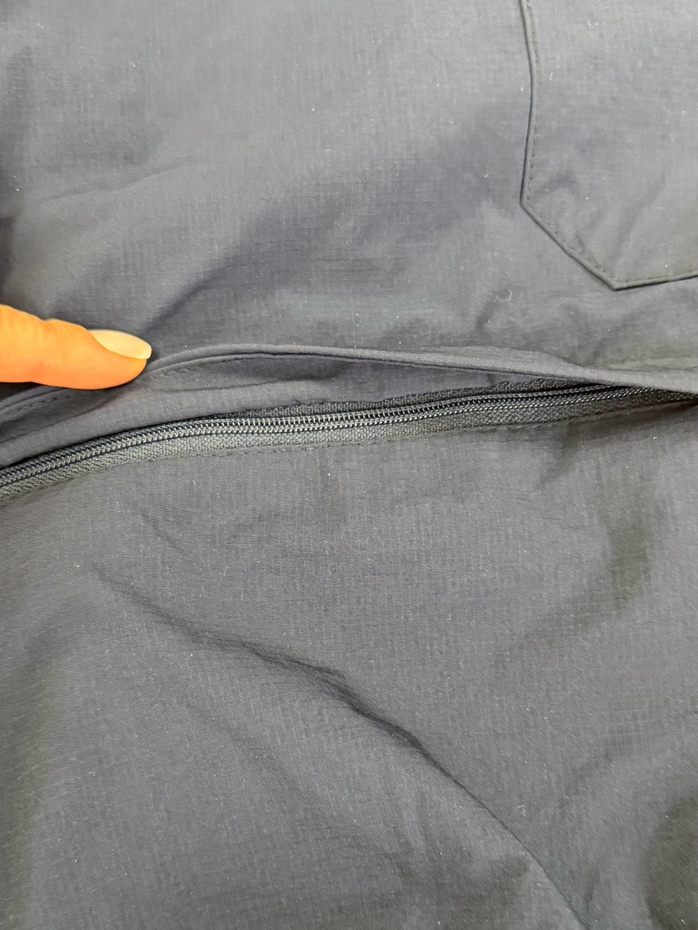 103: Women’s Navy Zip-Off Cargo Joggers - Size 16 - Picture 5 of 5